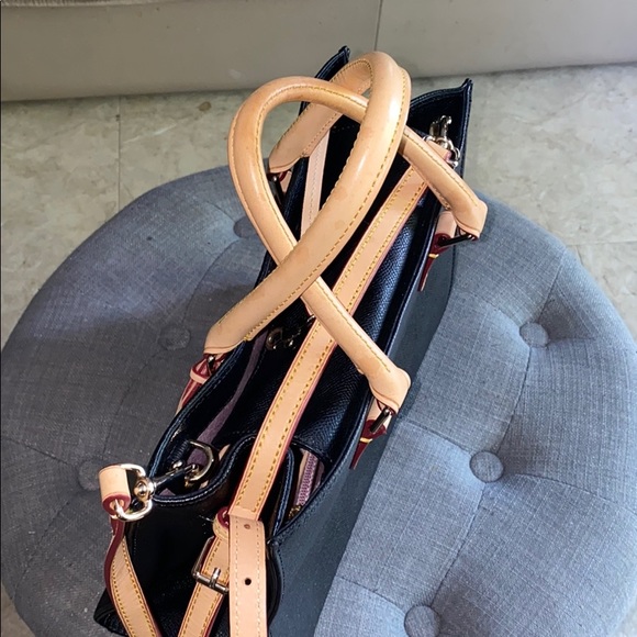 Dooney & Bourke Purse and Wallet/Clutch - Picture 2 of 9